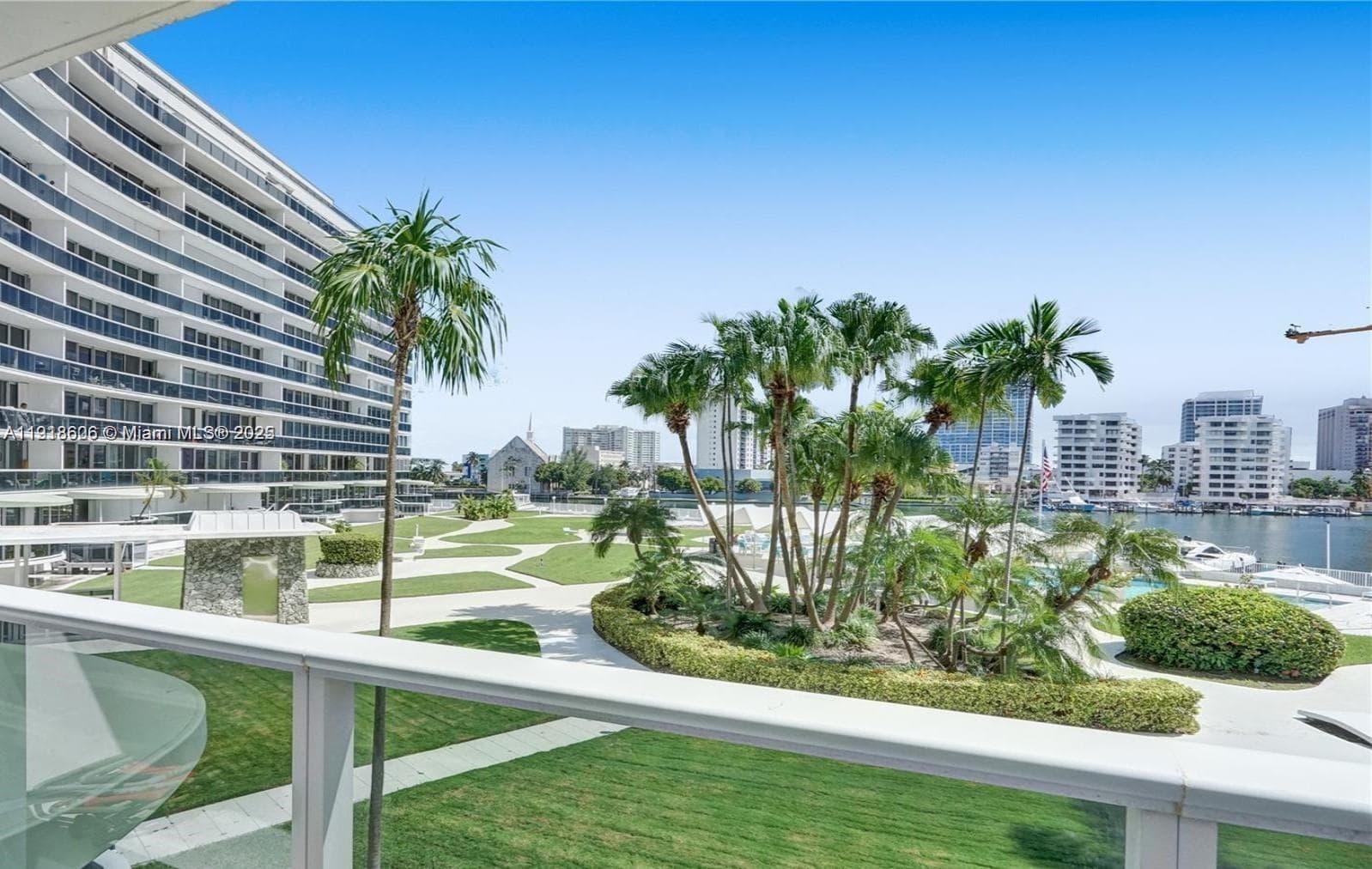 900 Bay Dr # 211, Miami Beach FL 33141 — 67