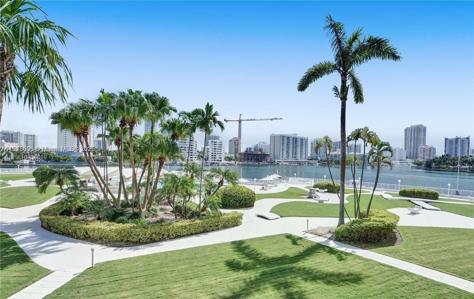 900 Bay Dr # 211, Miami Beach FL 33141 — 66