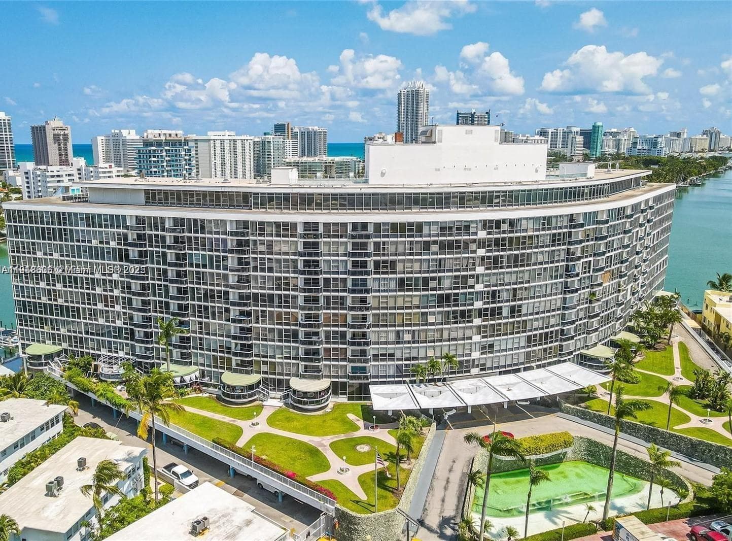 900 Bay Dr # 211, Miami Beach FL 33141 — 1