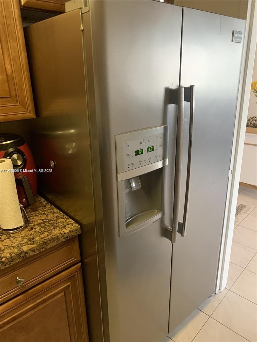 900 Bay Dr # 211, Miami Beach FL 33141 — 34