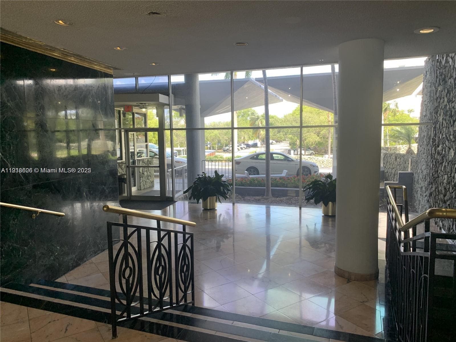 900 Bay Dr # 211, Miami Beach FL 33141 — 14