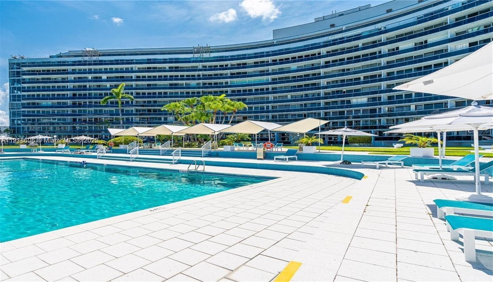900 Bay Dr # 211, Miami Beach FL 33141 — 51