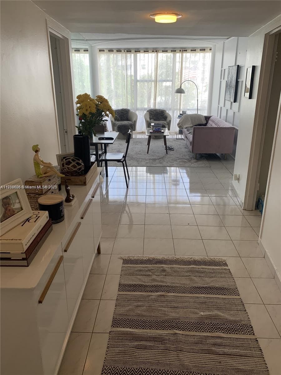 900 Bay Dr # 211, Miami Beach FL 33141 — 19