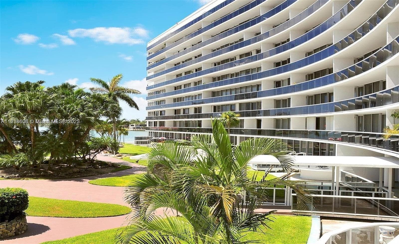 900 Bay Dr # 211, Miami Beach FL 33141 — 68