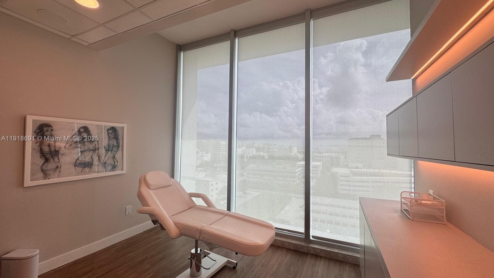 2820 NE 214th St # 1004, Aventura FL 33180 — 27