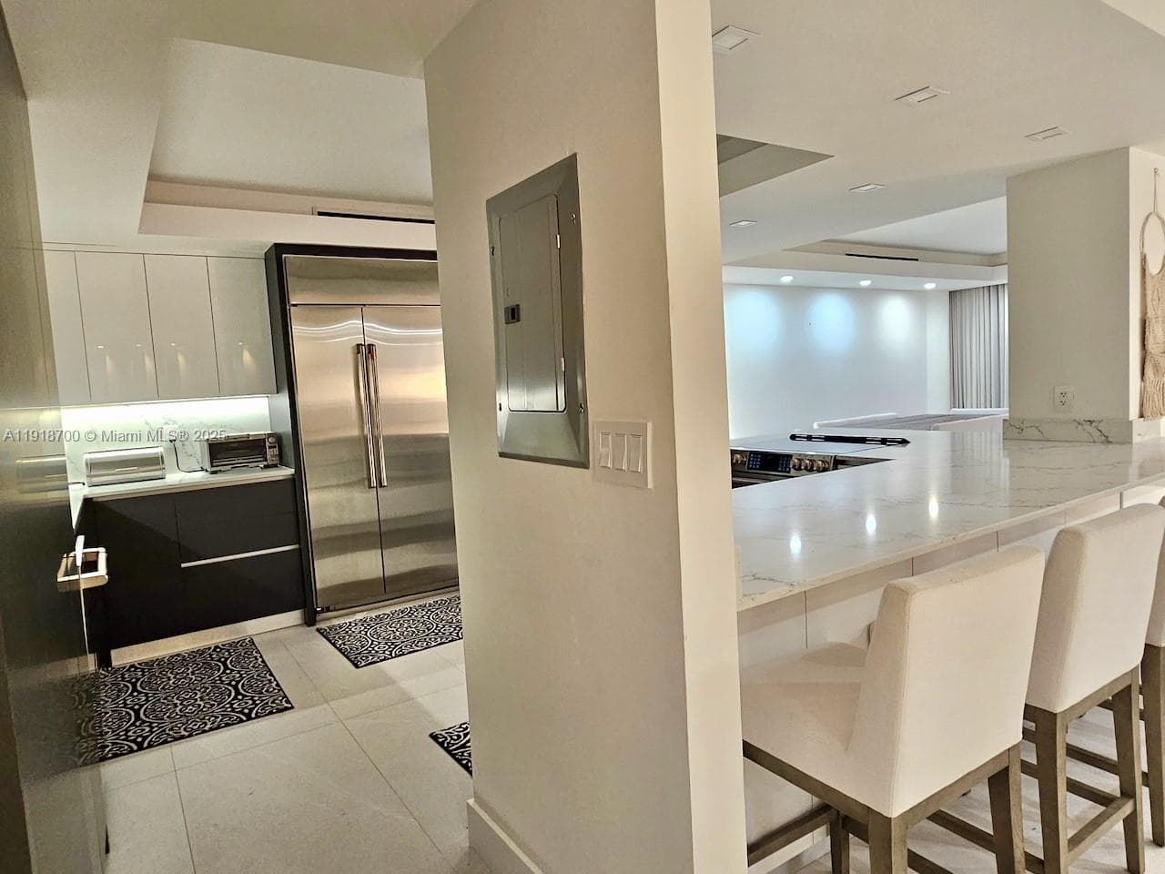 900 Bay Dr # 524, Miami Beach FL 33141 — 17