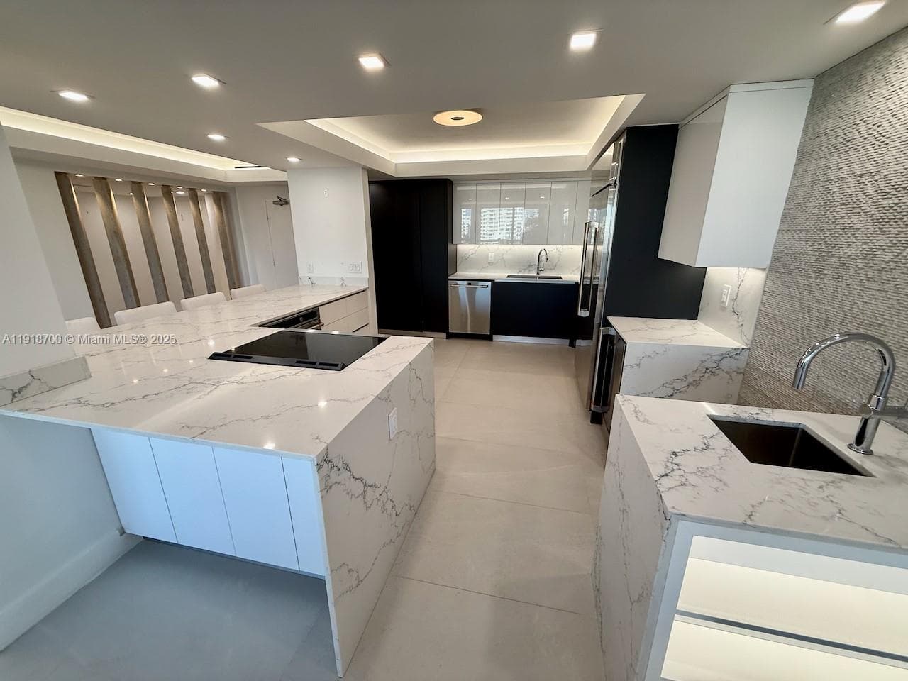 900 Bay Dr # 524, Miami Beach FL 33141 — 1