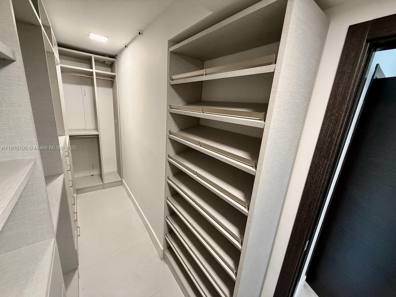 900 Bay Dr # 524, Miami Beach FL 33141 — 35