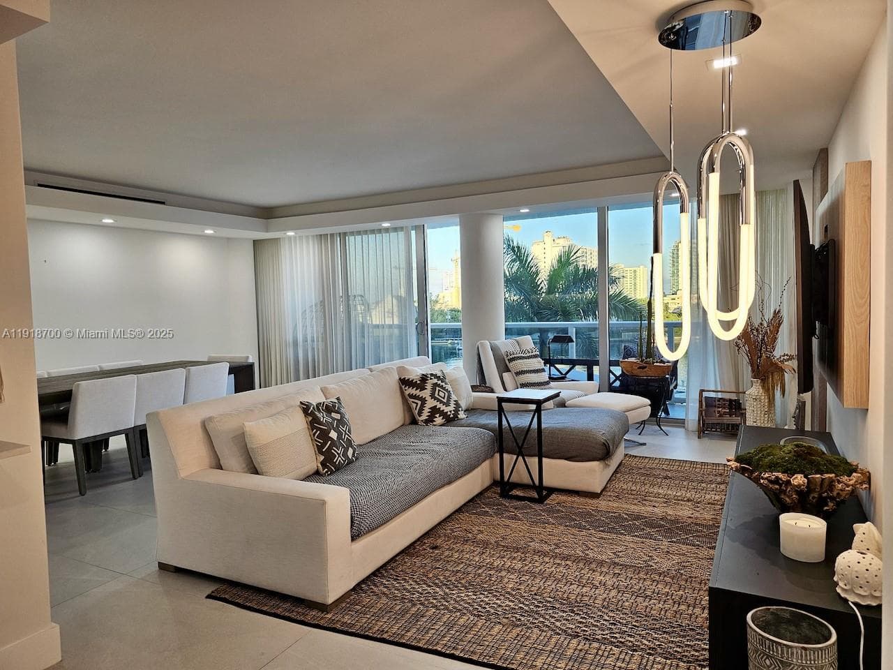 900 Bay Dr # 524, Miami Beach FL 33141 — 4