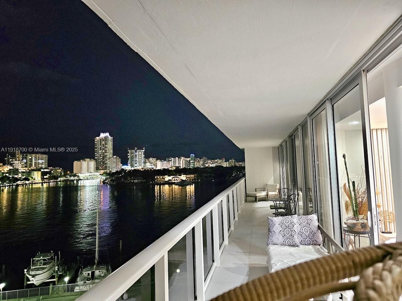 900 Bay Dr # 524, Miami Beach FL 33141 — 21