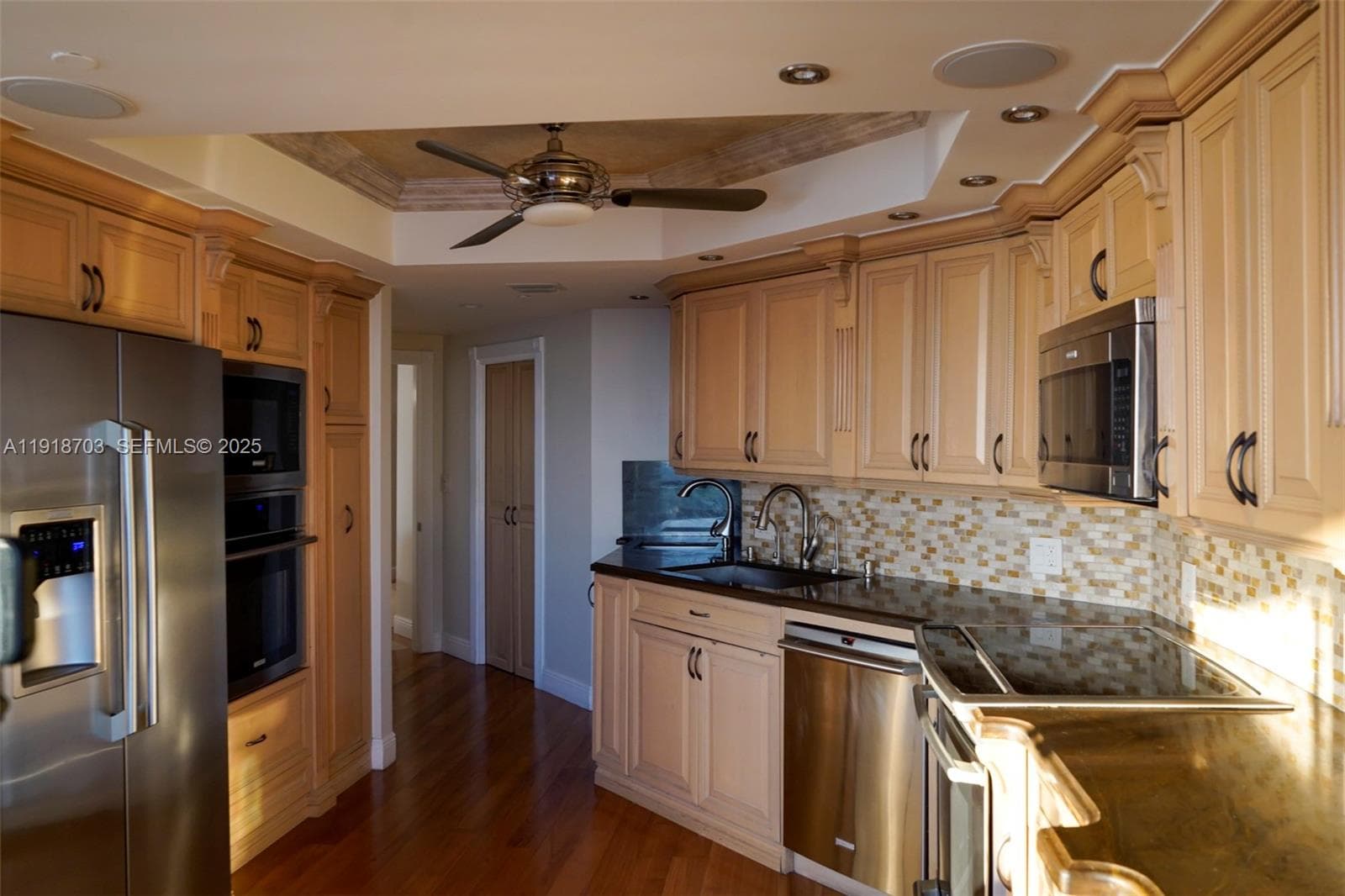 2000 Island Blvd # 3004, Aventura FL 33160 — 43