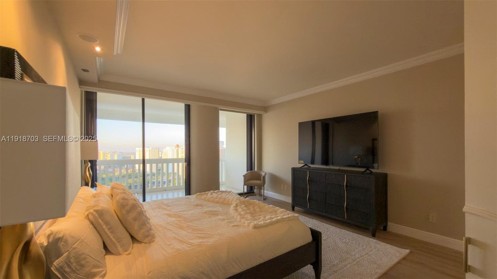 2000 Island Blvd # 3004, Aventura FL 33160 — 18