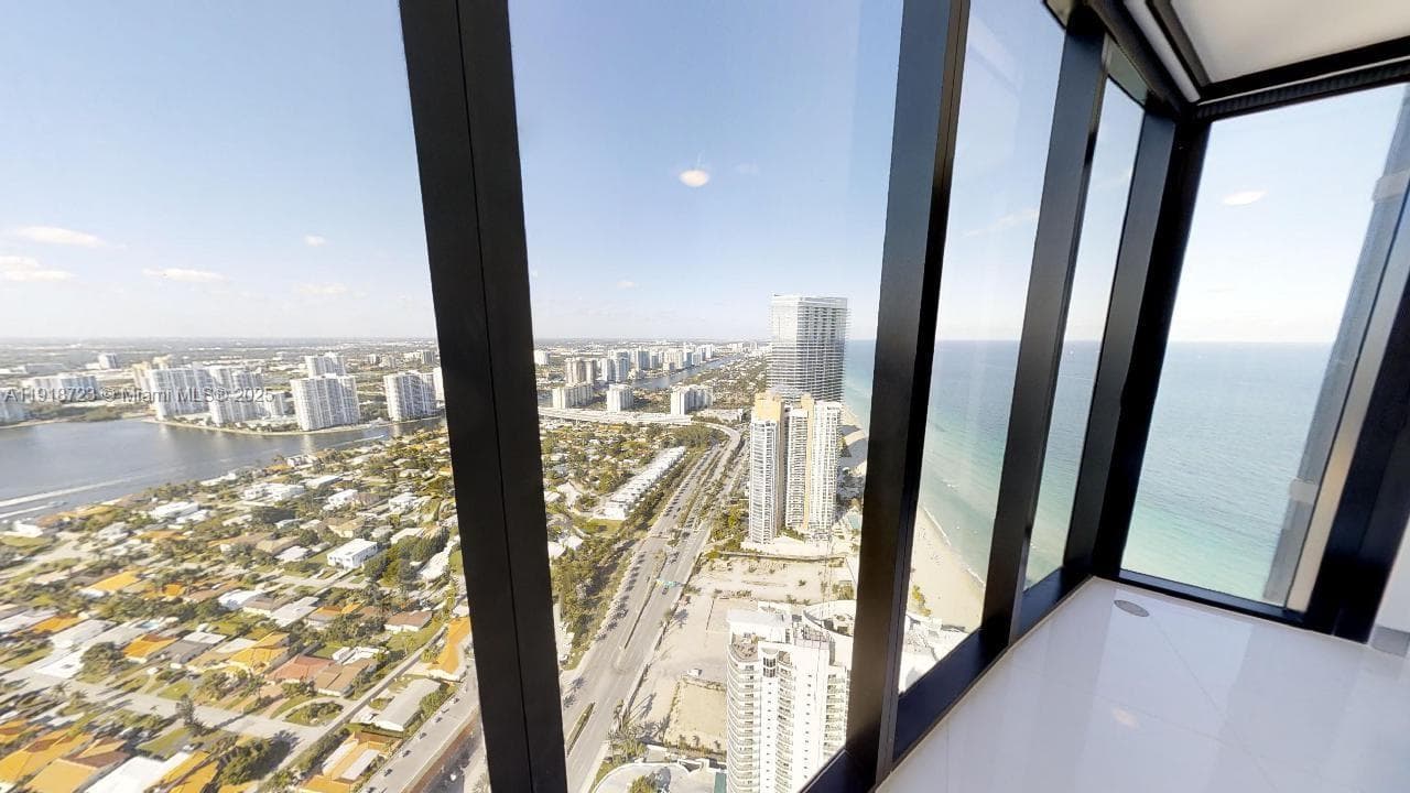 18555 COLLINS AVE # 4804, Sunny Isles Beach FL 33160 — 22