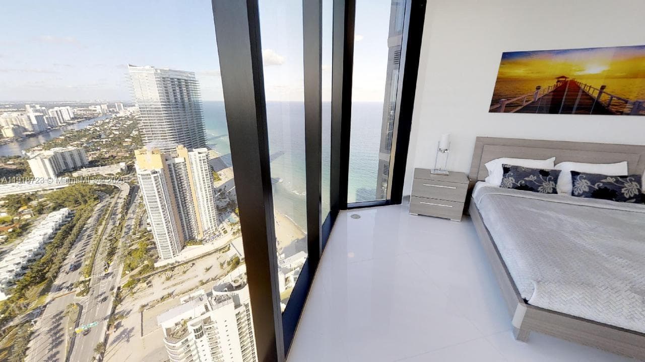 18555 COLLINS AVE # 4804, Sunny Isles Beach FL 33160 — 48
