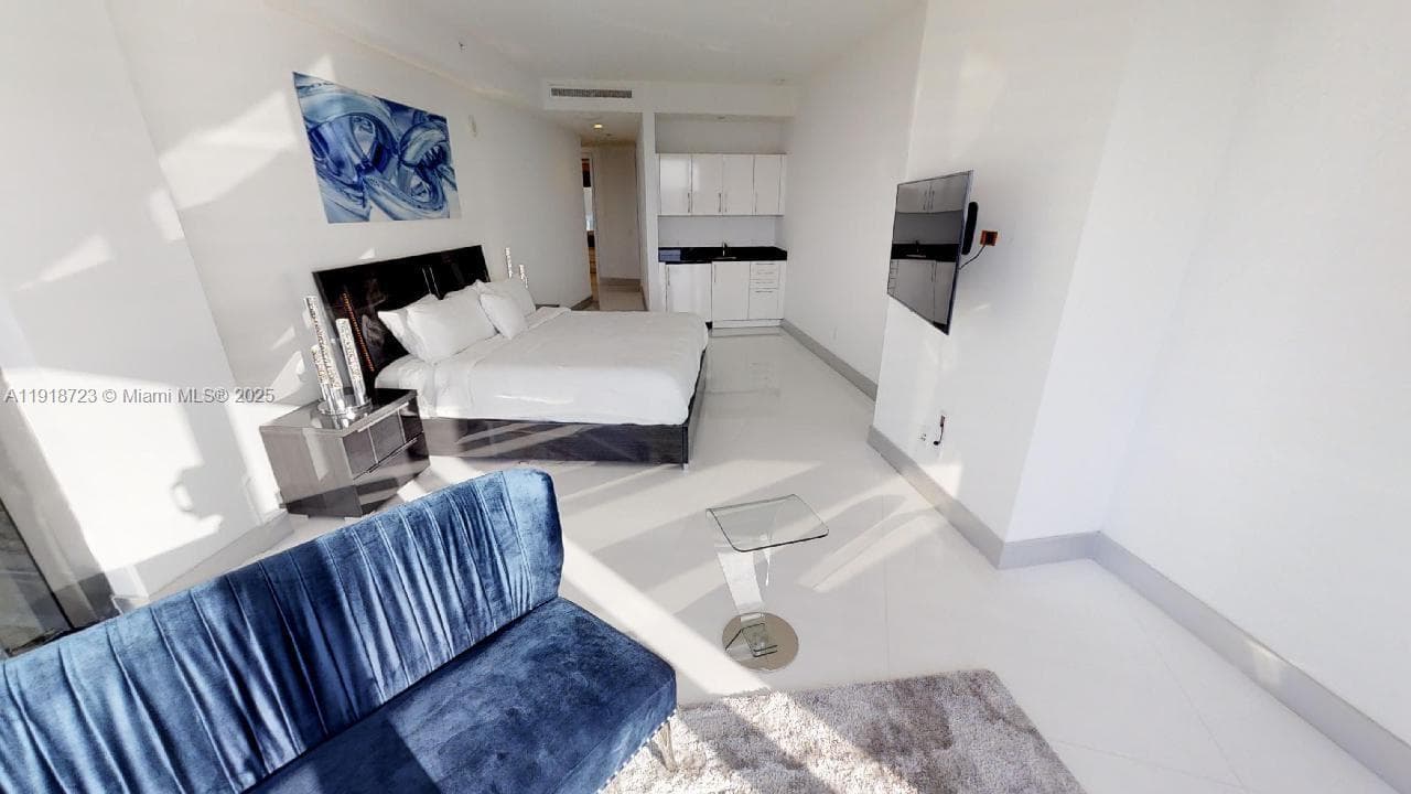 18555 COLLINS AVE # 4804, Sunny Isles Beach FL 33160 — 40