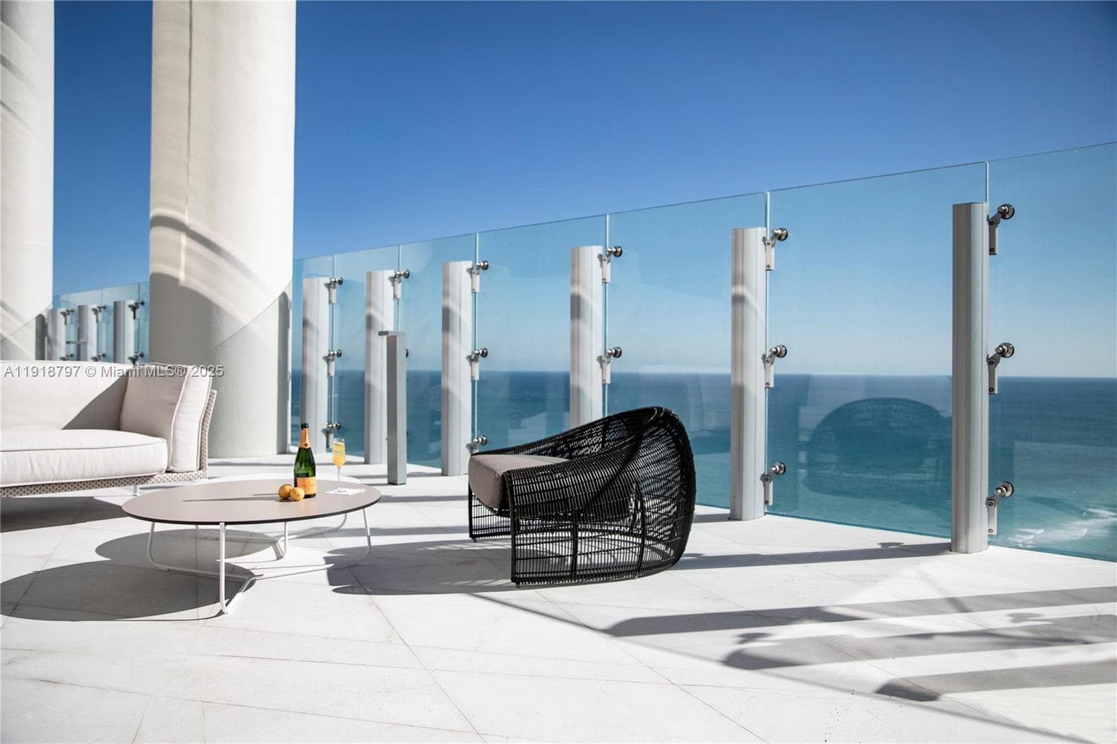 18501 Collins Ave # 4903, Sunny Isles Beach FL 33160 — 33