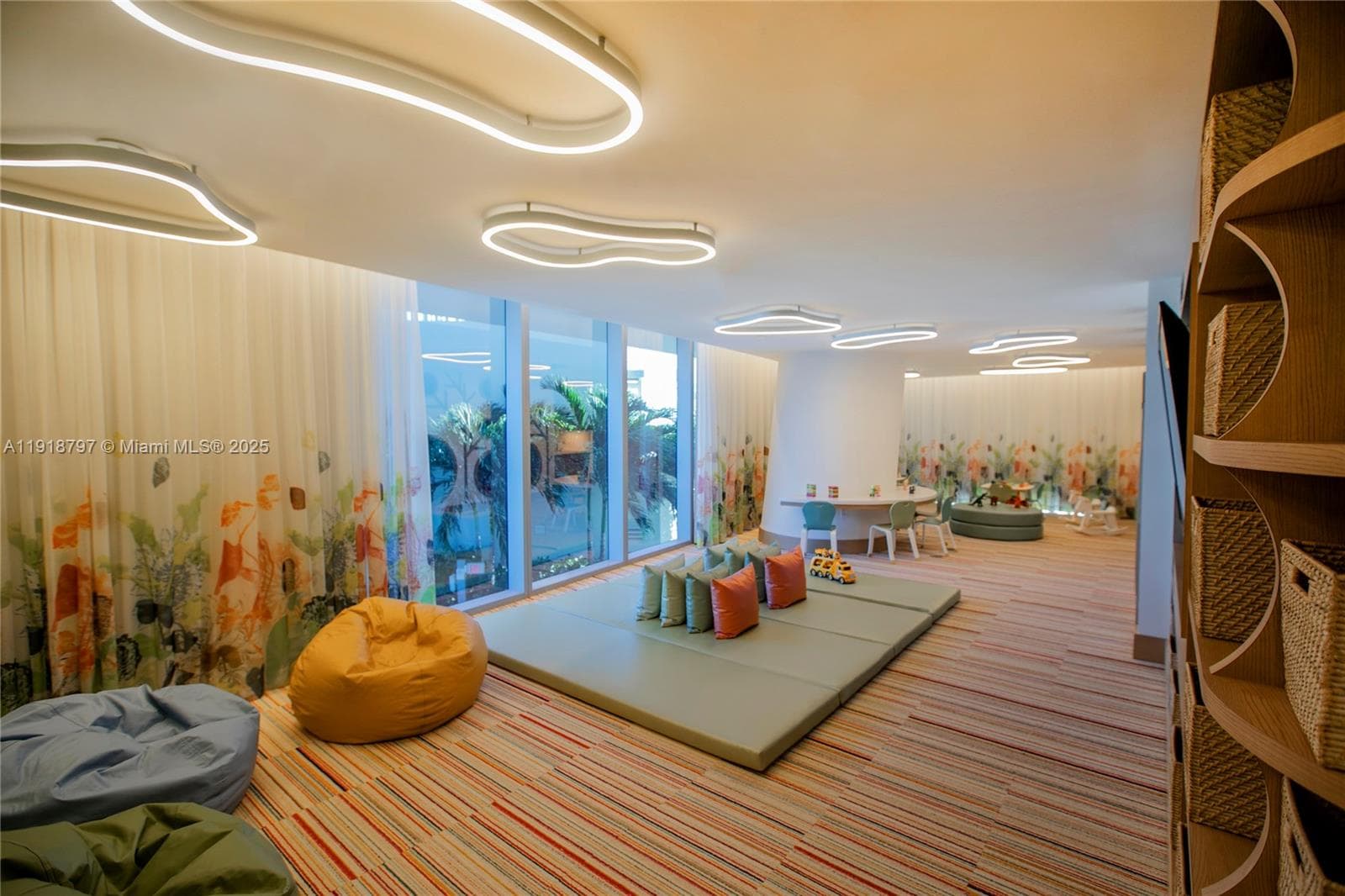 18501 Collins Ave # 4903, Sunny Isles Beach FL 33160 — 40