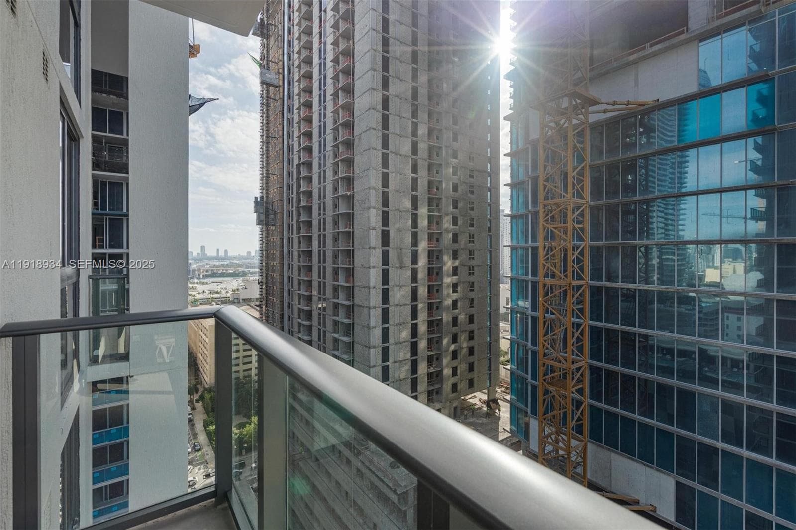 11 NE 6th Street # 2206, Miami FL 33132 — 17