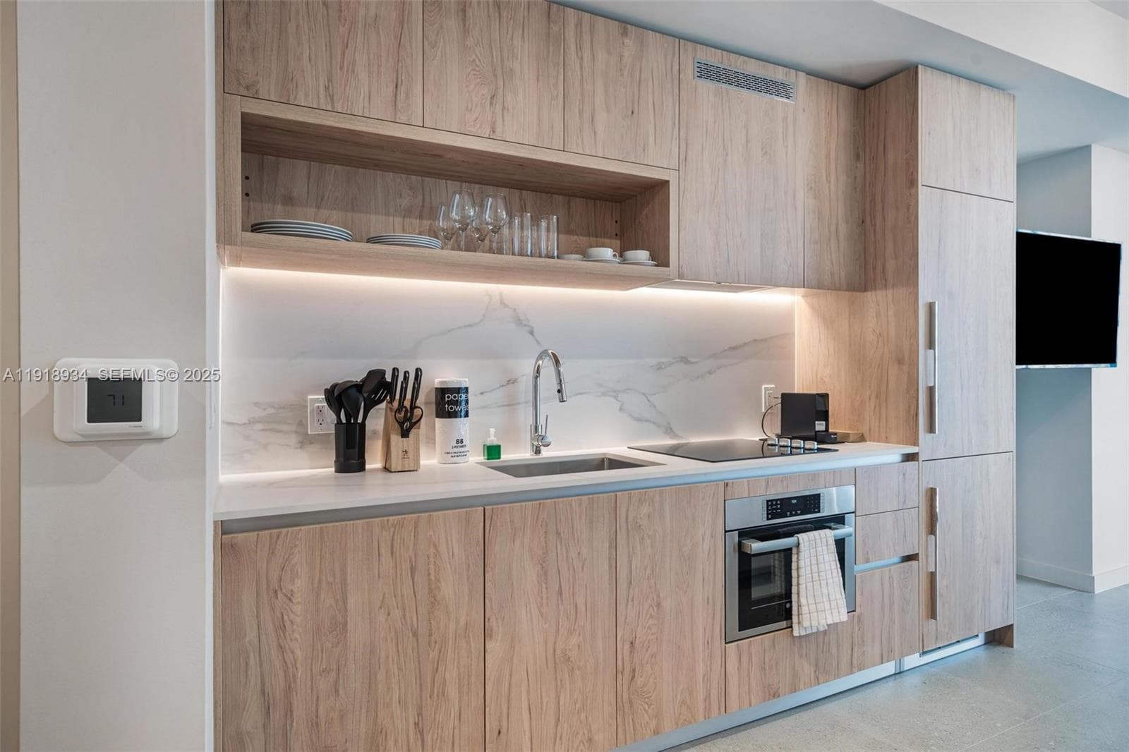 11 NE 6th Street # 2206, Miami FL 33132 — 3