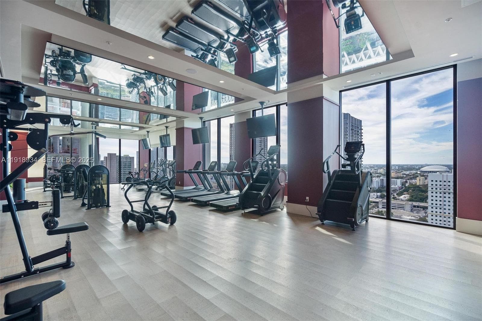 11 NE 6th Street # 2206, Miami FL 33132 — 21