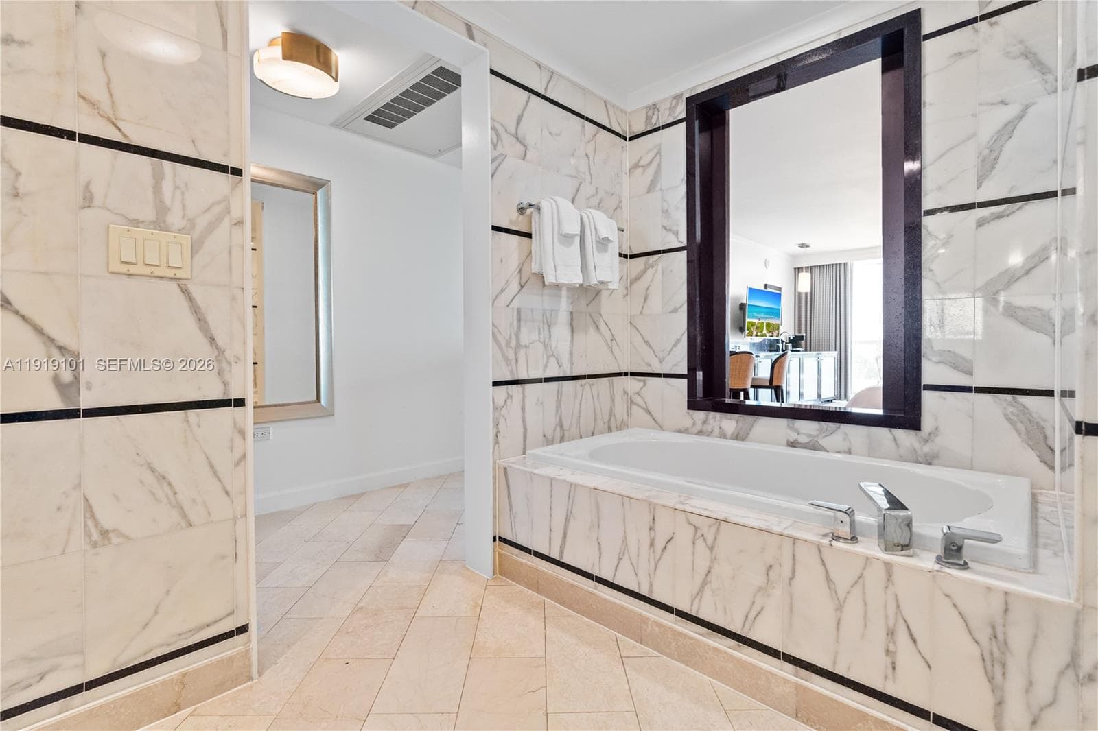 4391 Collins Ave # 413, Miami Beach FL 33140 — 23