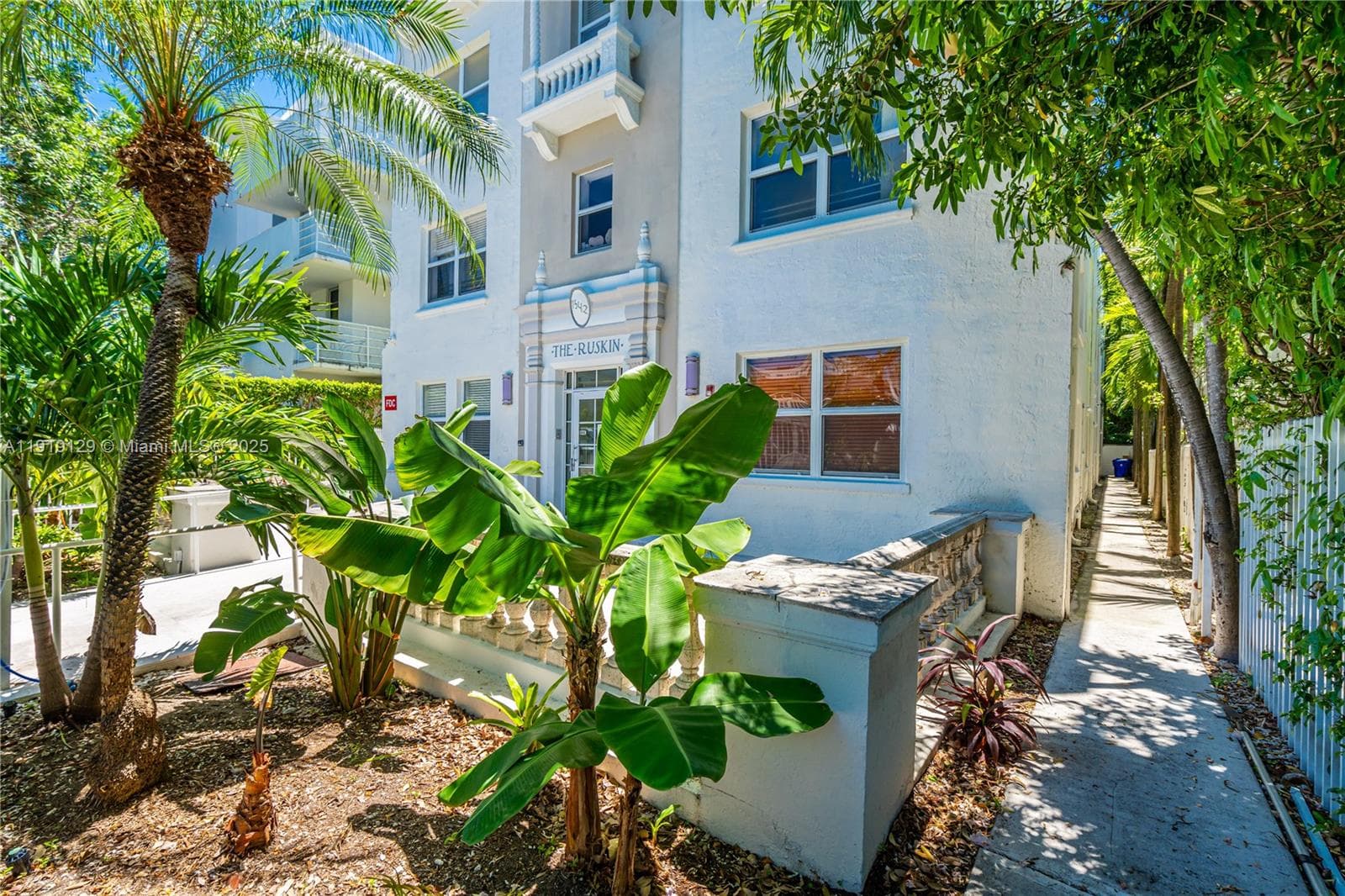 1542 Drexel Ave # 306, Miami Beach FL 33139 — 5