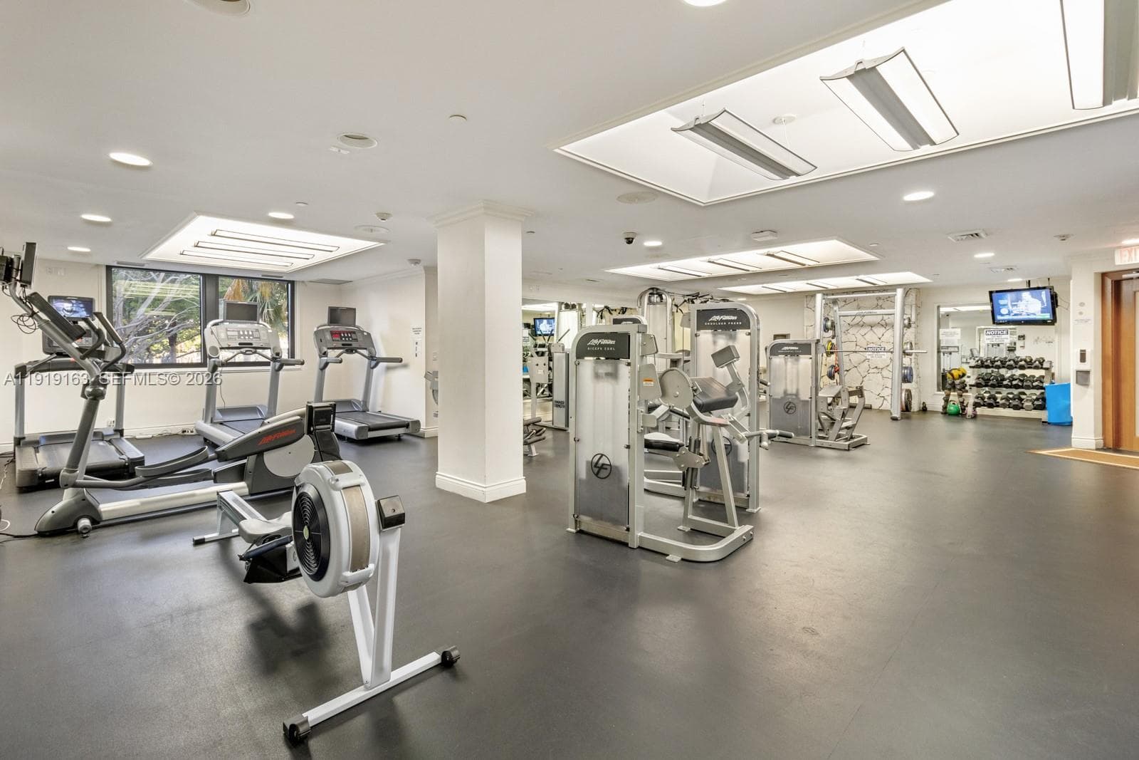 1121 Crandon Blvd # D404, Key Biscayne FL 33149 — 27
