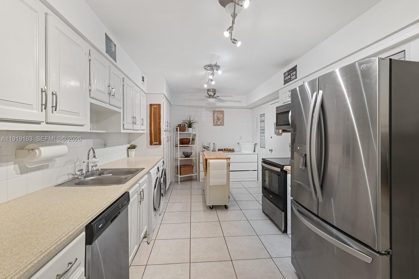 1121 Crandon Blvd # D404, Key Biscayne FL 33149 — 16