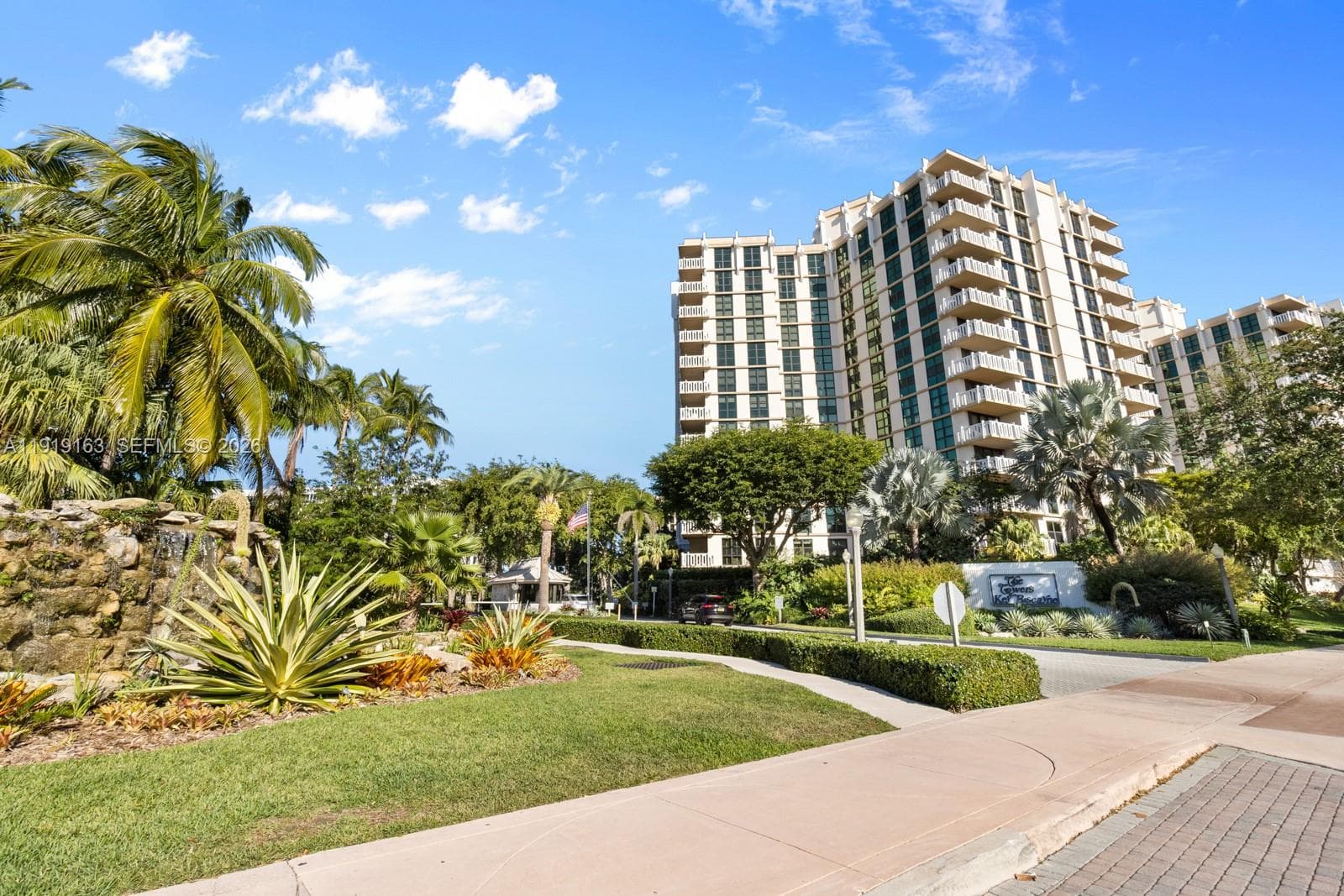 1121 Crandon Blvd # D404, Key Biscayne FL 33149 — 18