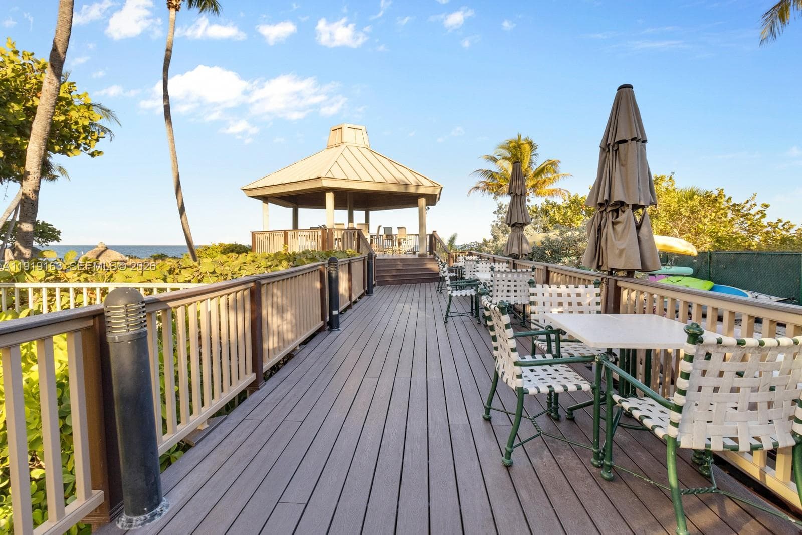 1121 Crandon Blvd # D404, Key Biscayne FL 33149 — 25