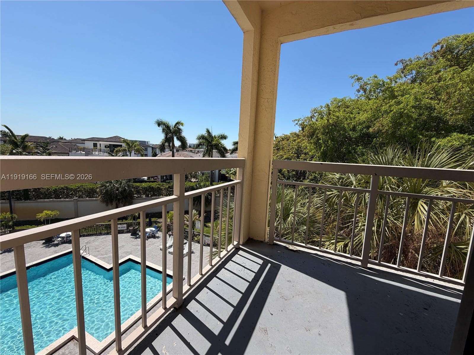 8290 Lake Dr # 427, Doral FL 33166 — 13