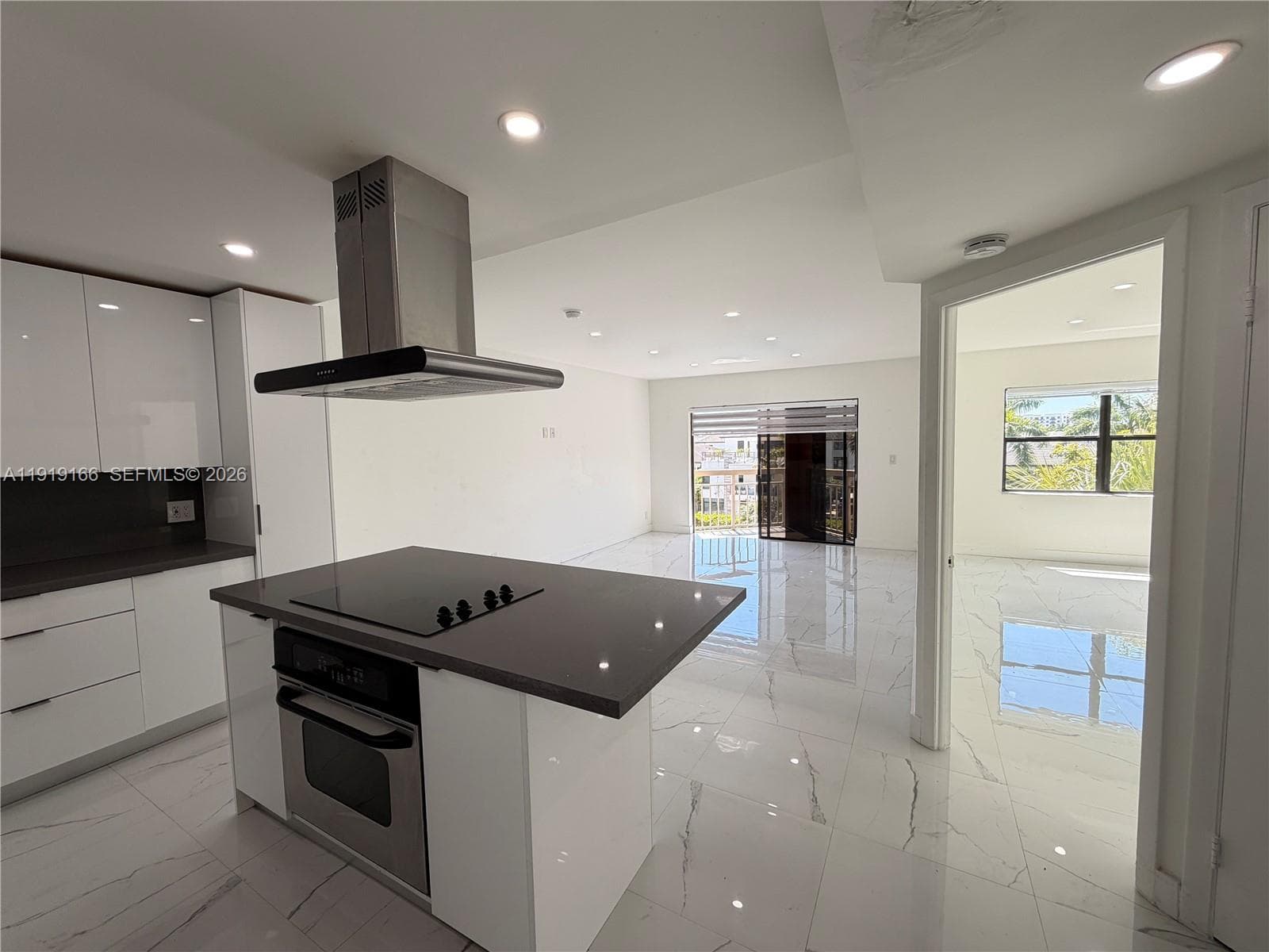 8290 Lake Dr # 427, Doral FL 33166 — 3