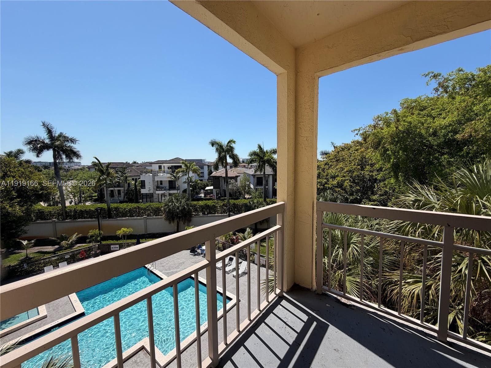 8290 Lake Dr # 427, Doral FL 33166 — 11