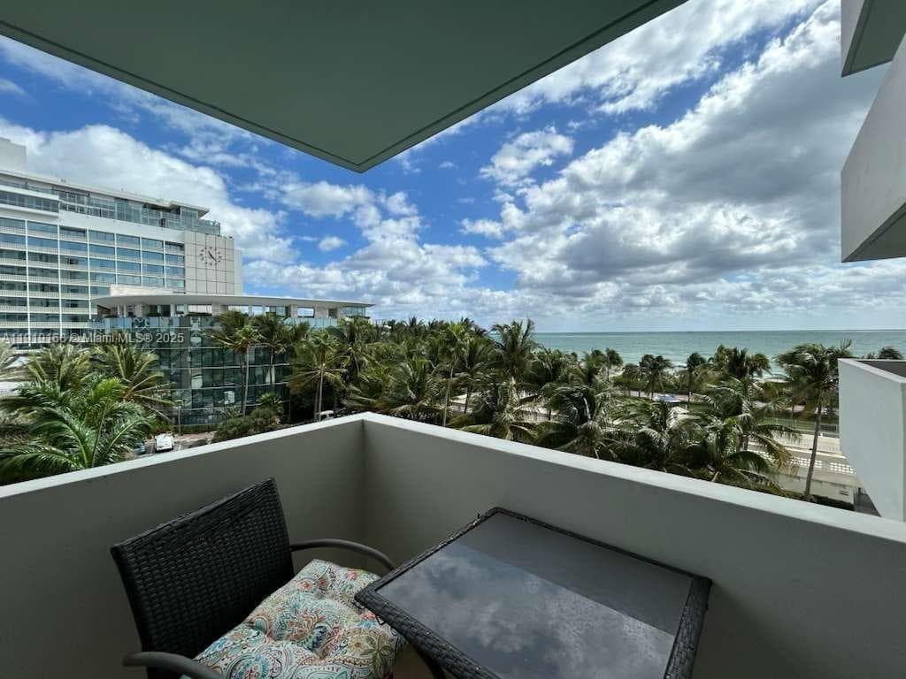 2899 Collins Ave # 625, Miami Beach FL 33140 — 1