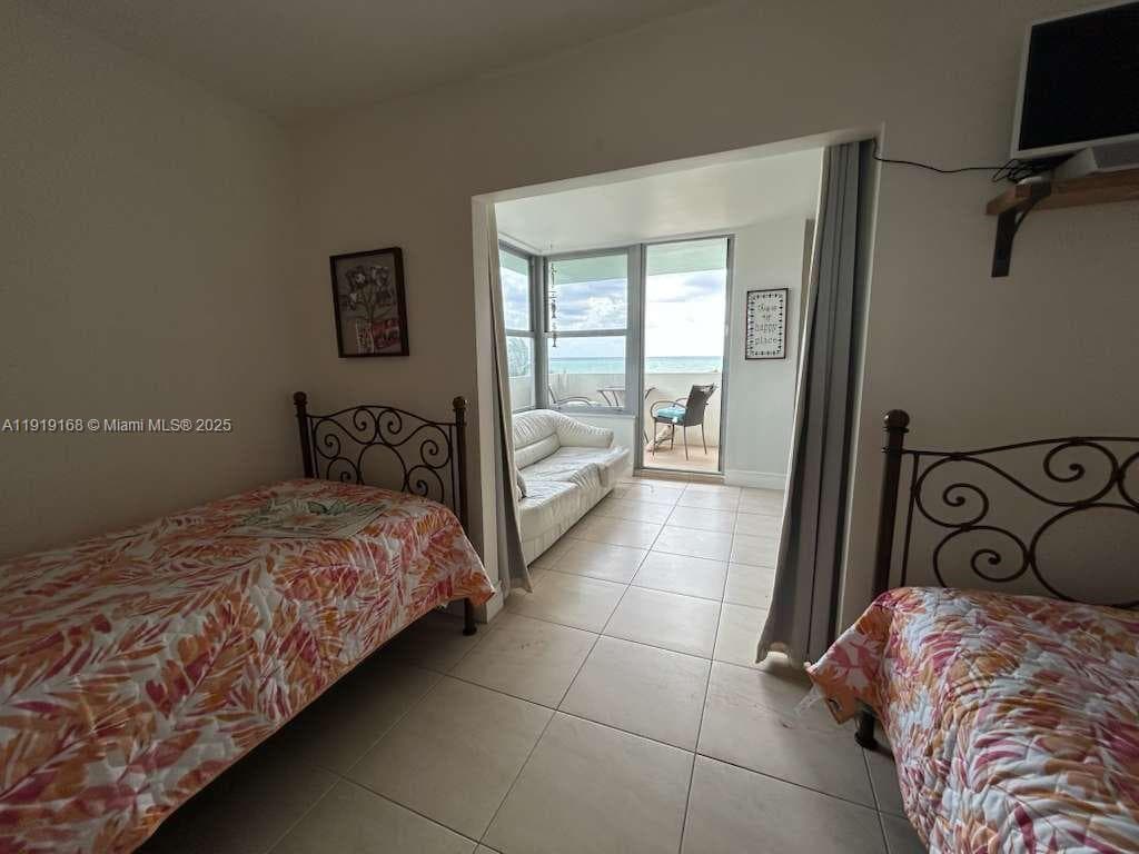 2899 Collins Ave # 625, Miami Beach FL 33140 — 4