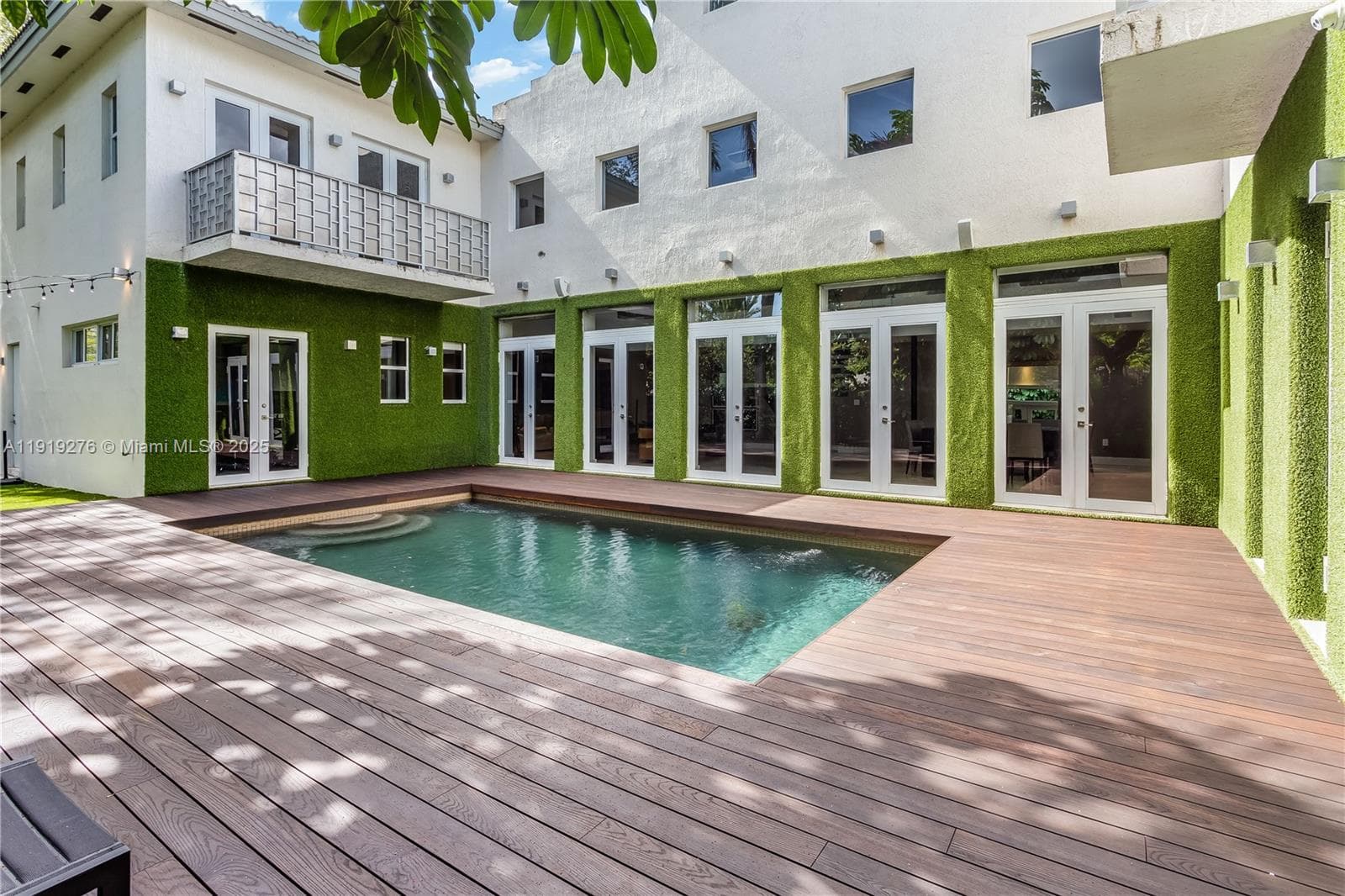Espanola Heights, Miami, FL — 31