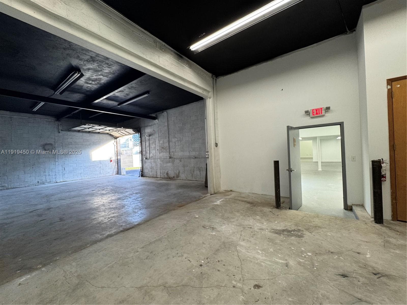 239 NW 26th St, Miami FL 33127 — 76