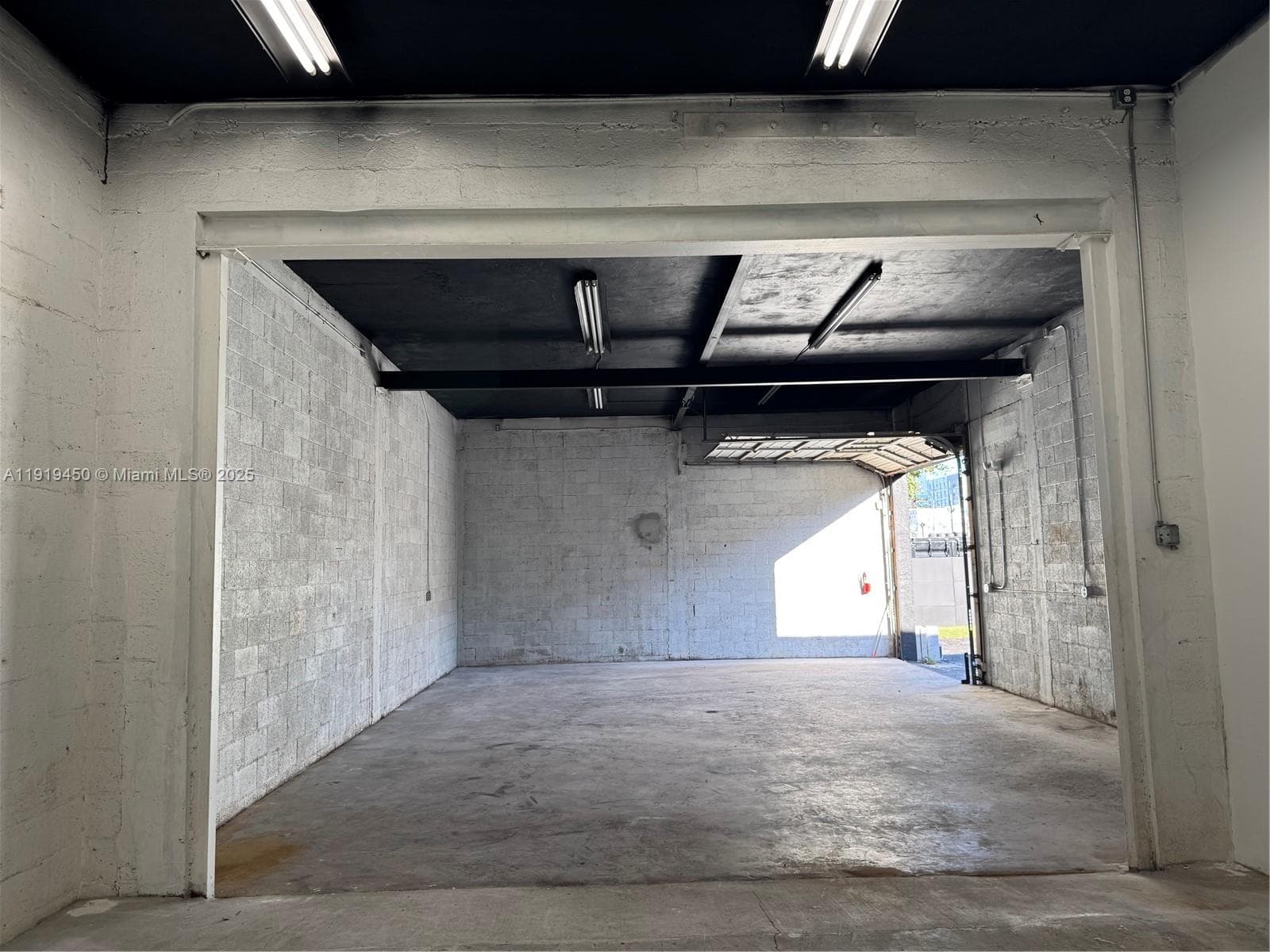 239 NW 26th St, Miami FL 33127 — 22