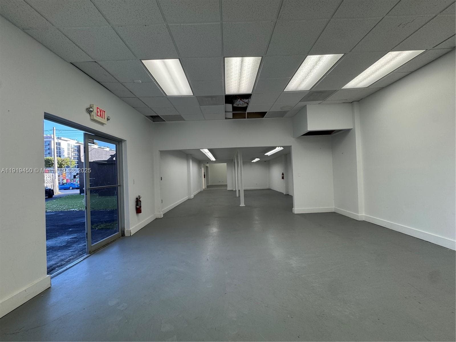 239 NW 26th St, Miami FL 33127 — 33