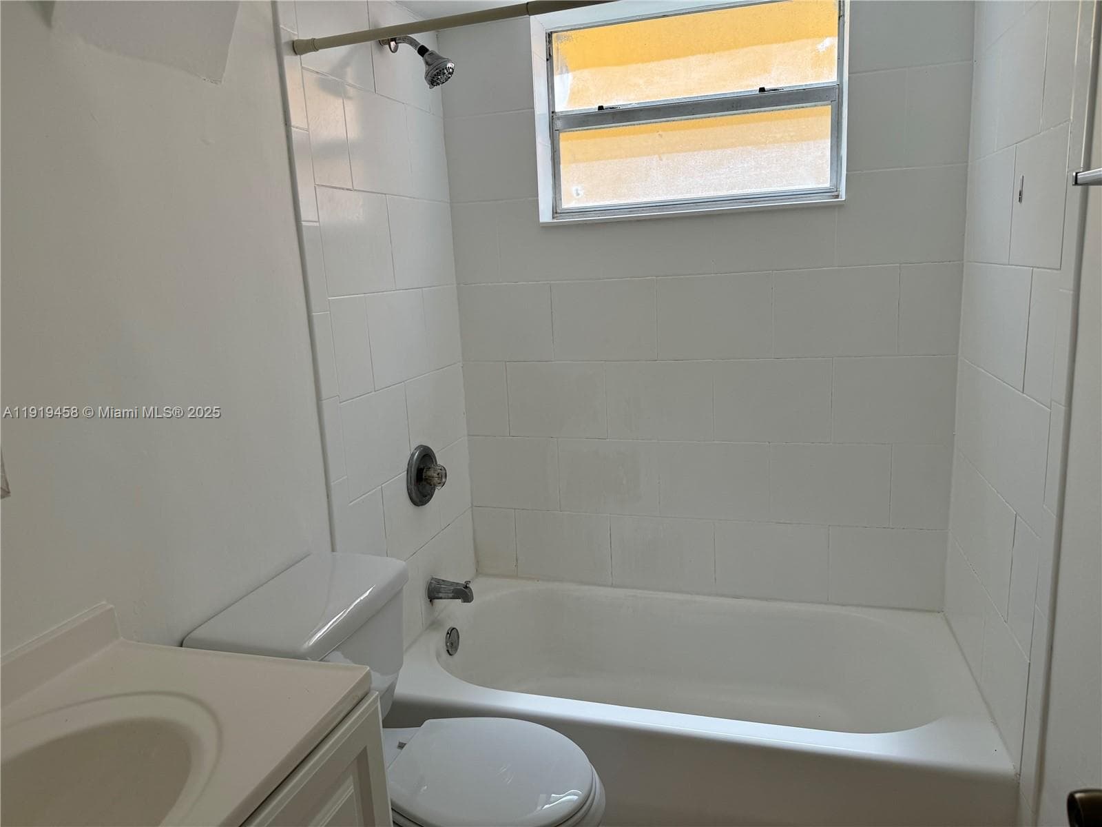 1851 NE 168th St # A2, North Miami Beach FL 33162 — 13