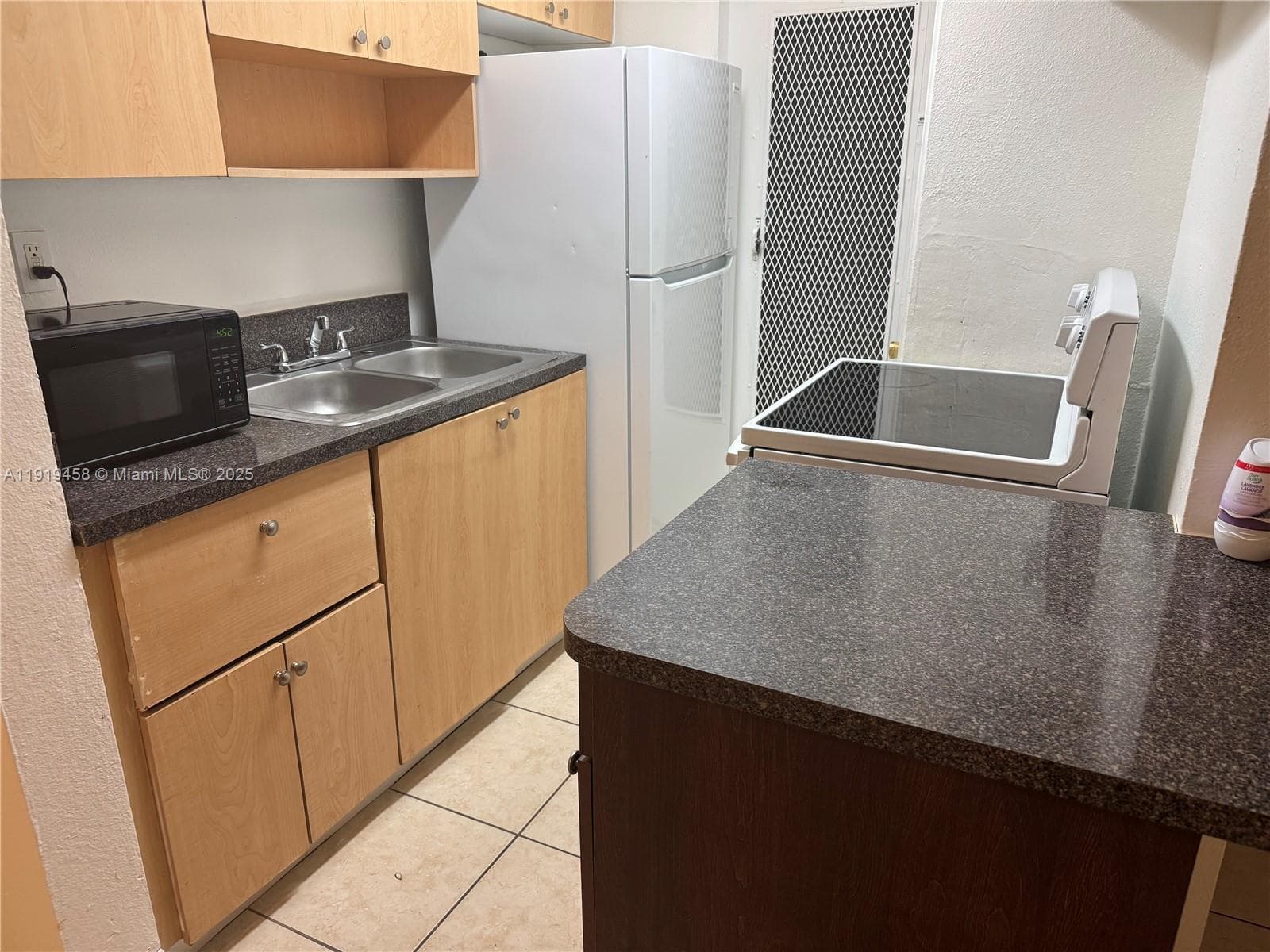 1851 NE 168th St # A2, North Miami Beach FL 33162 — 16