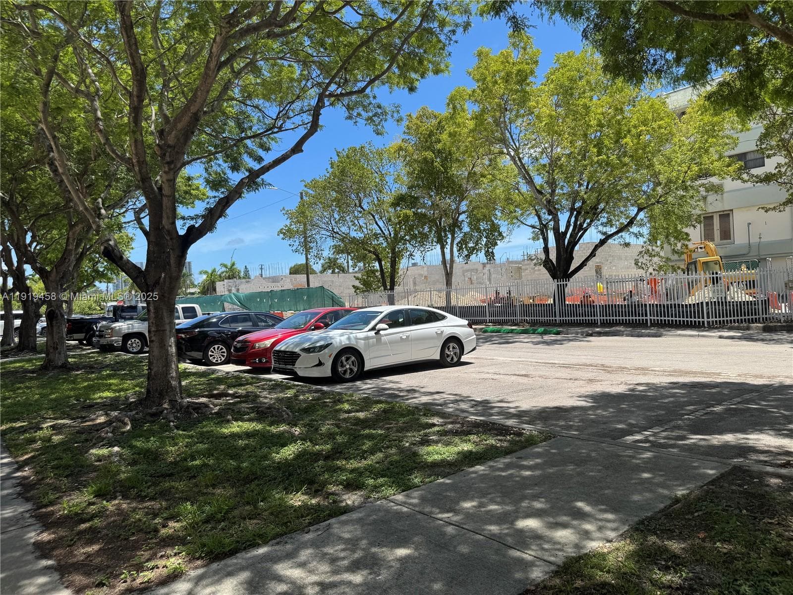 1851 NE 168th St # A2, North Miami Beach FL 33162 — 25