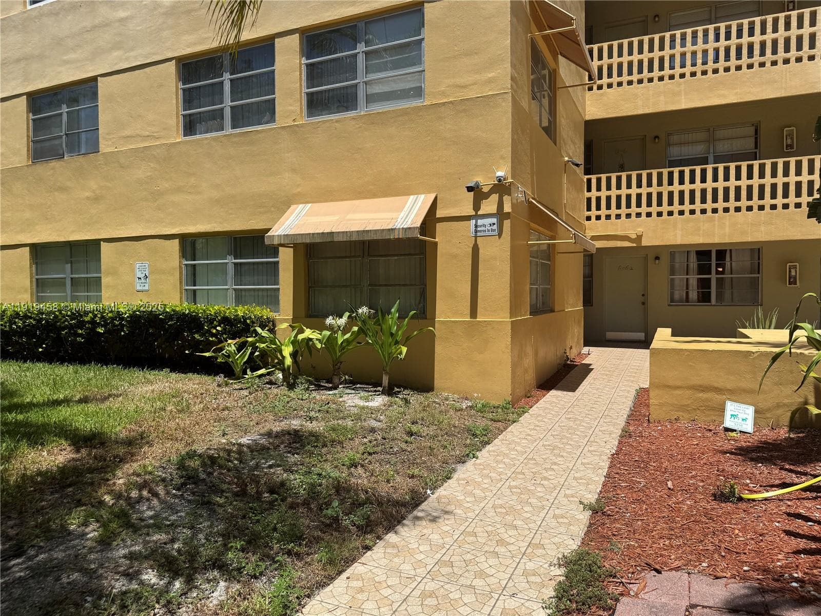1851 NE 168th St # A2, North Miami Beach FL 33162 — 21
