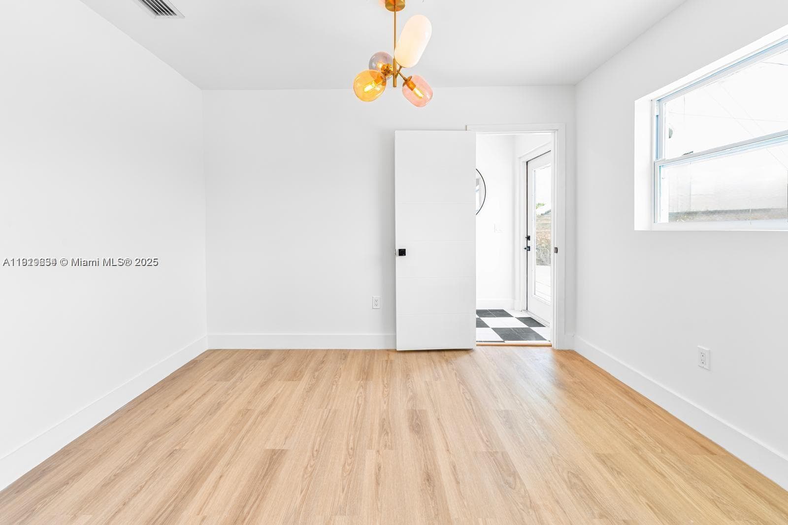 19661 NE 10th Pl, Miami FL 33179 — 17
