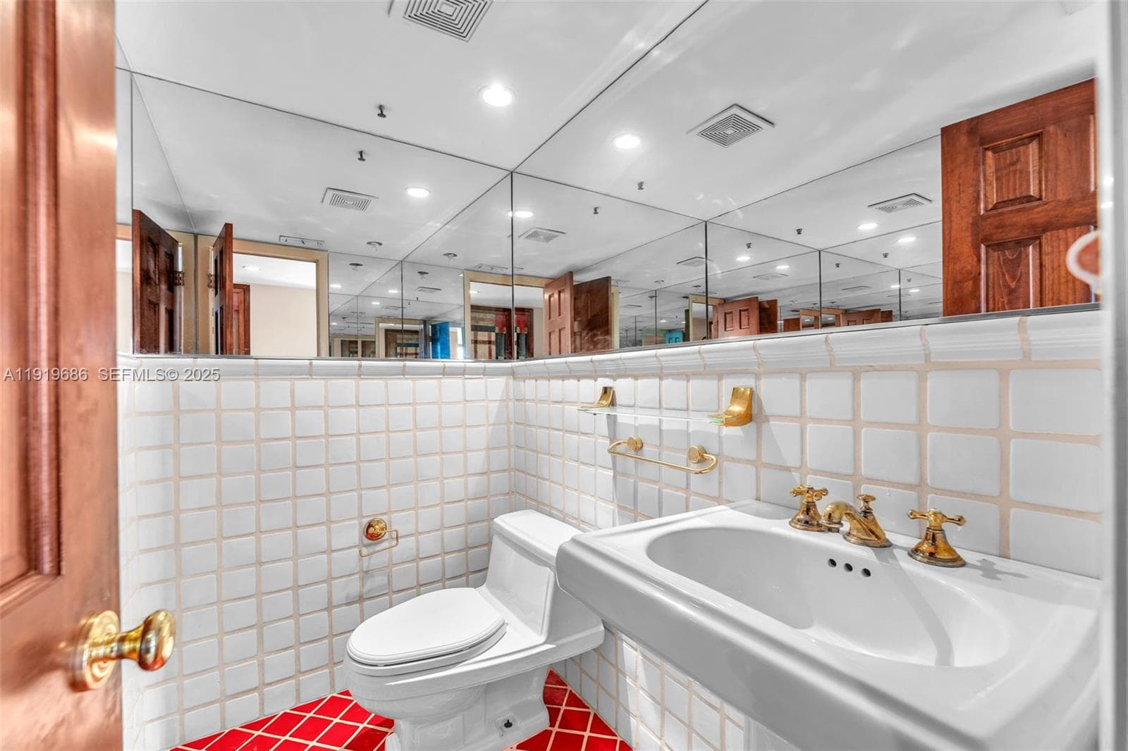 801 N Venetian Dr # 208, Miami Beach FL 33139 — 7