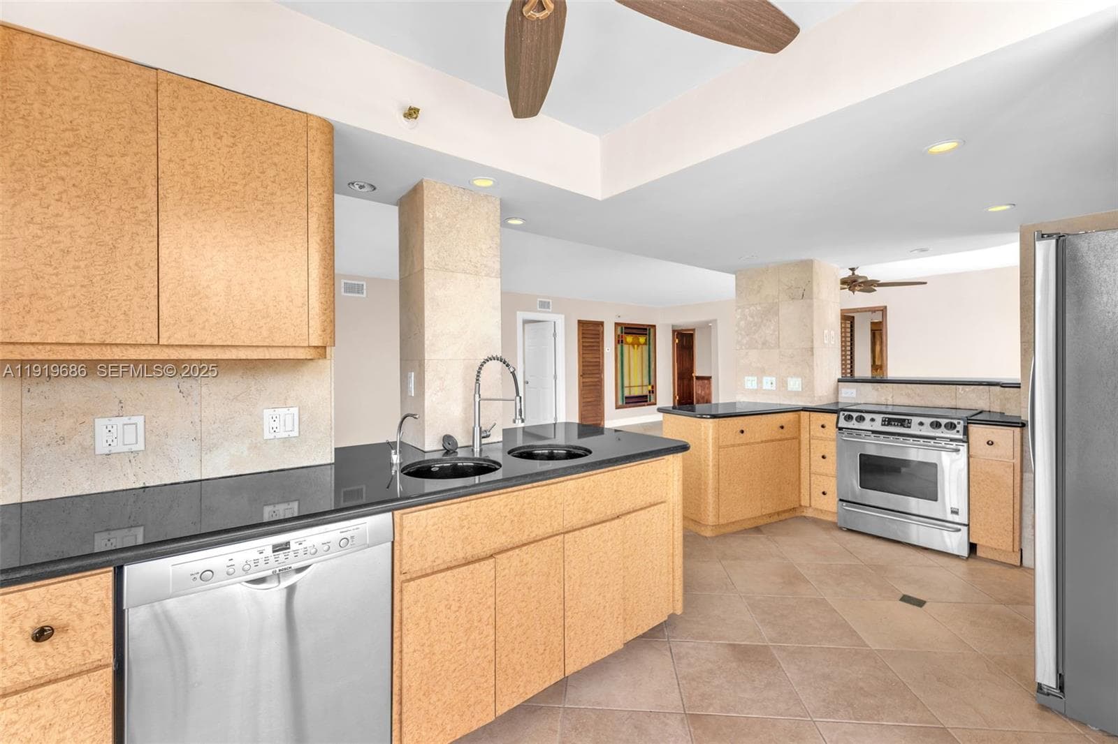 801 N Venetian Dr # 208, Miami Beach FL 33139 — 20