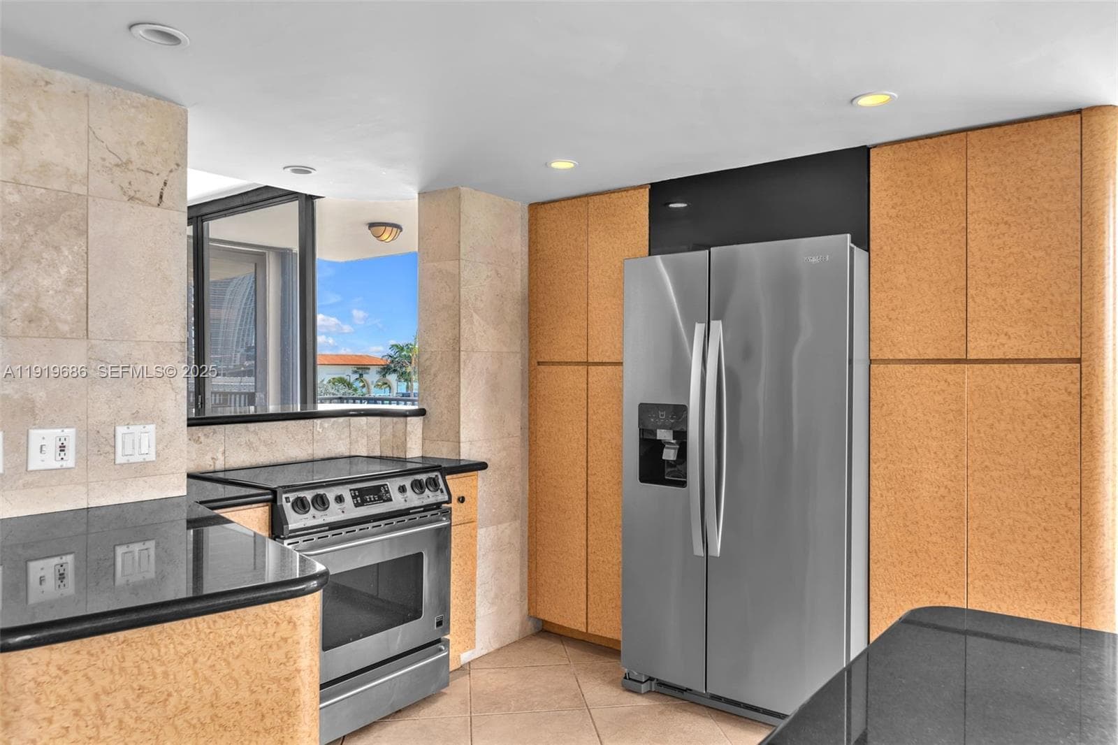801 N Venetian Dr # 208, Miami Beach FL 33139 — 18