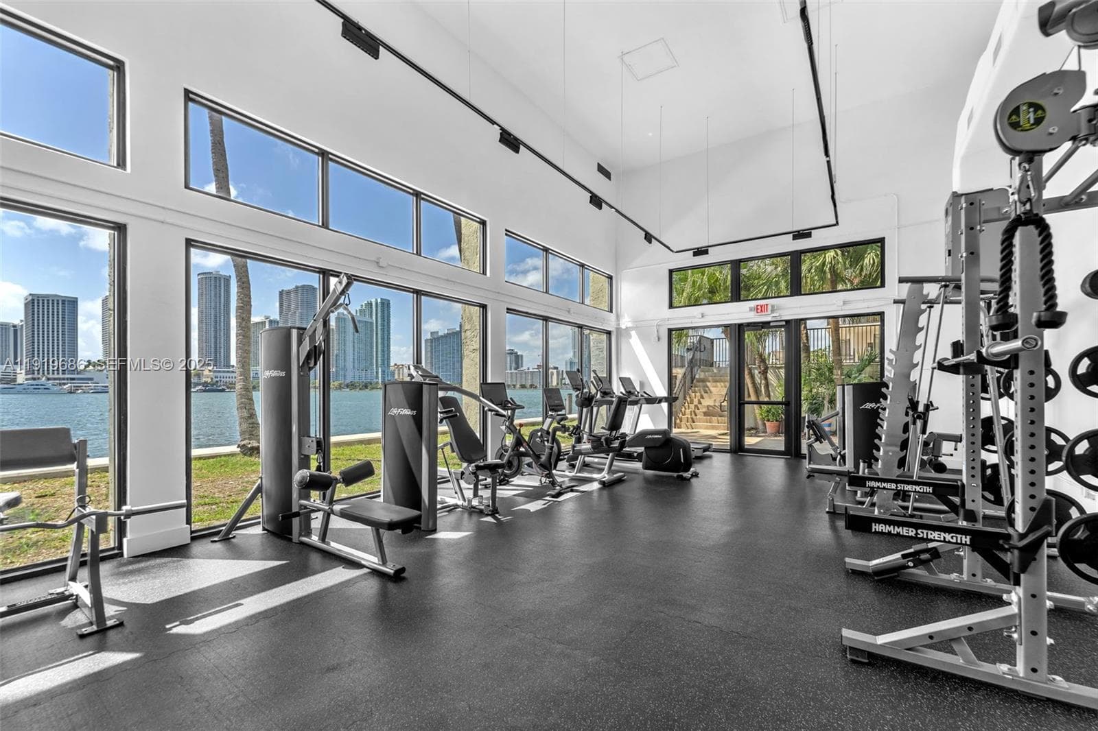 801 N Venetian Dr # 208, Miami Beach FL 33139 — 58