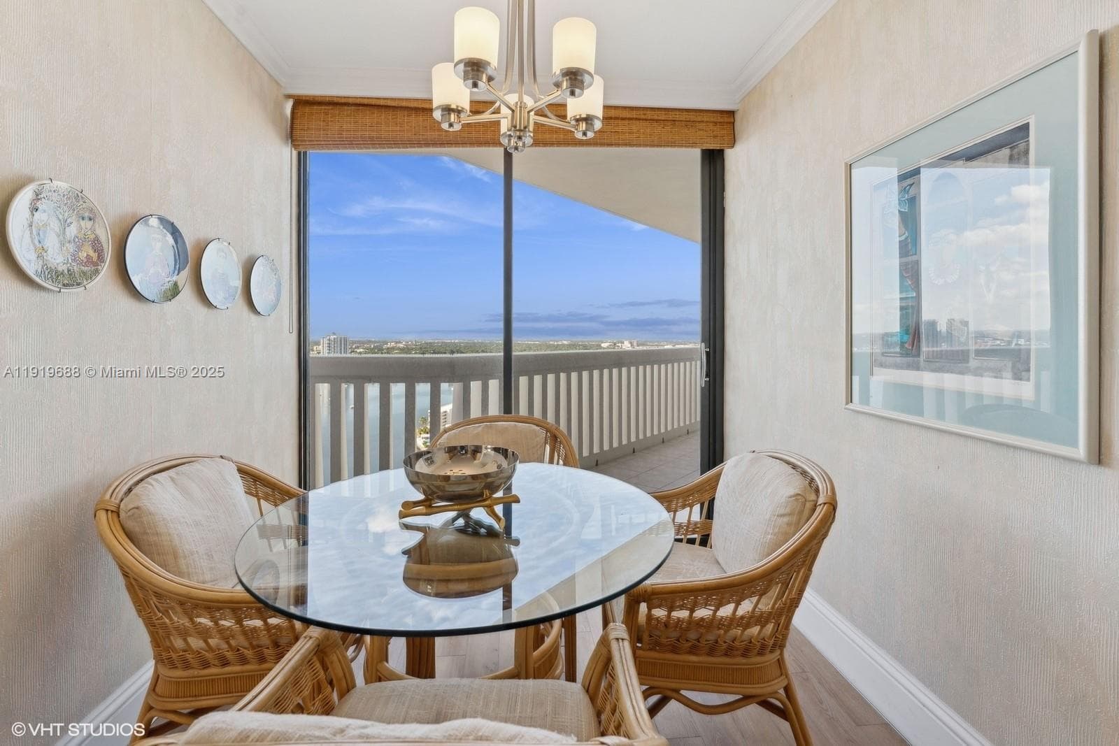 1000 W Island Blvd # 2911, Aventura FL 33160 — 42