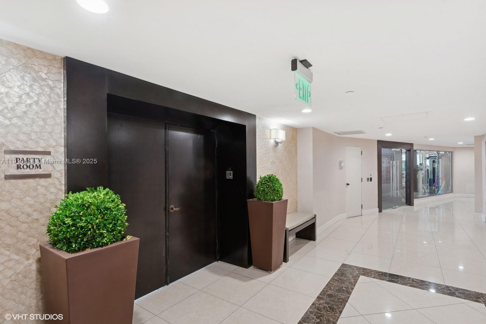 1000 W Island Blvd # 2911, Aventura FL 33160 — 22